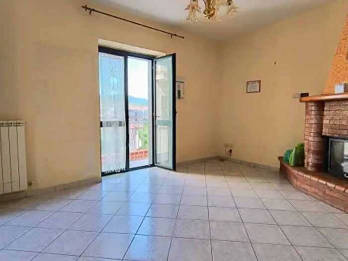 Casa trilocale in affitto in Via Trieste, Giffoni Valle Piana
