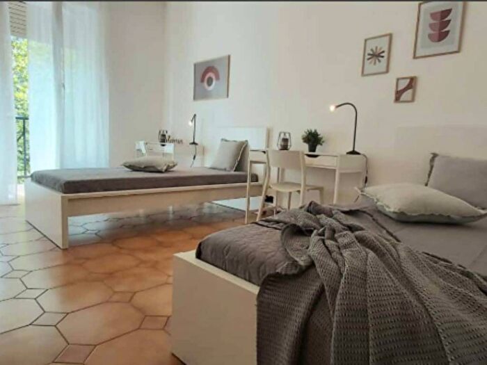 Appartamento trilocale in affitto in Via Giovanni da Procida, Sempione, Milano