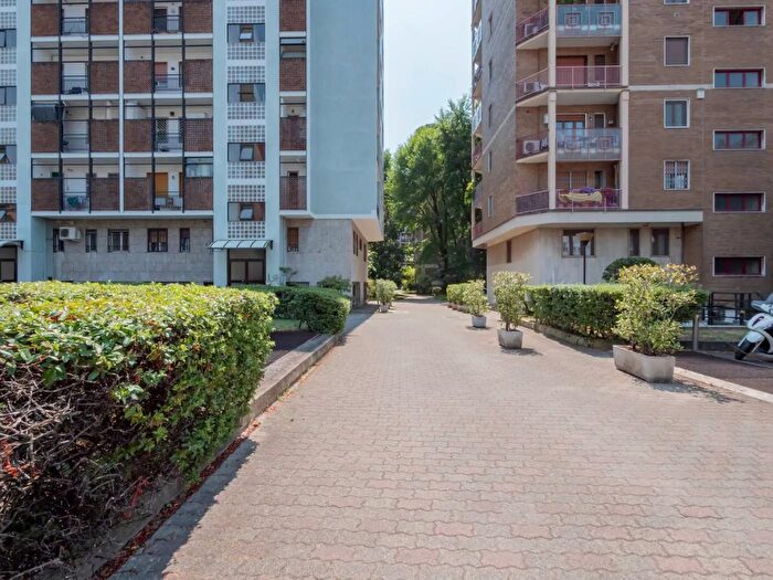 Appartamento trilocale in affitto in Via Savona C Milano, Milano