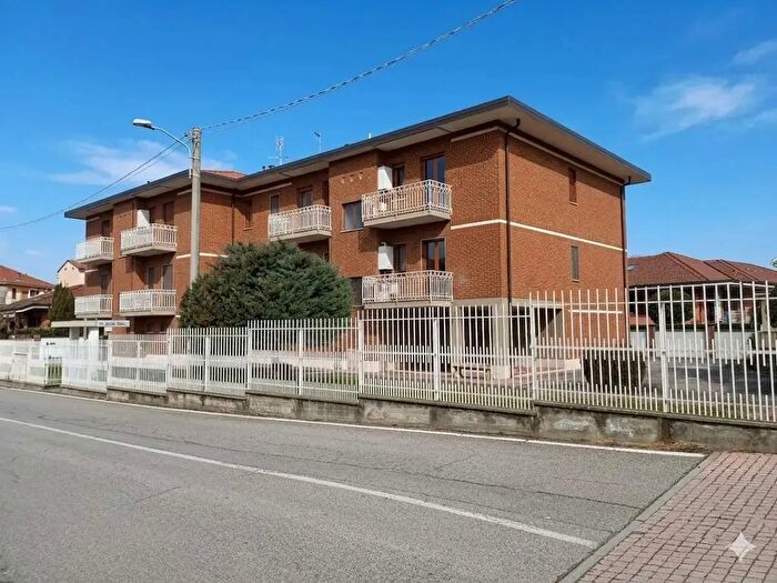 Appartamento trilocale in vendita in Via della Chiesa, Cirie