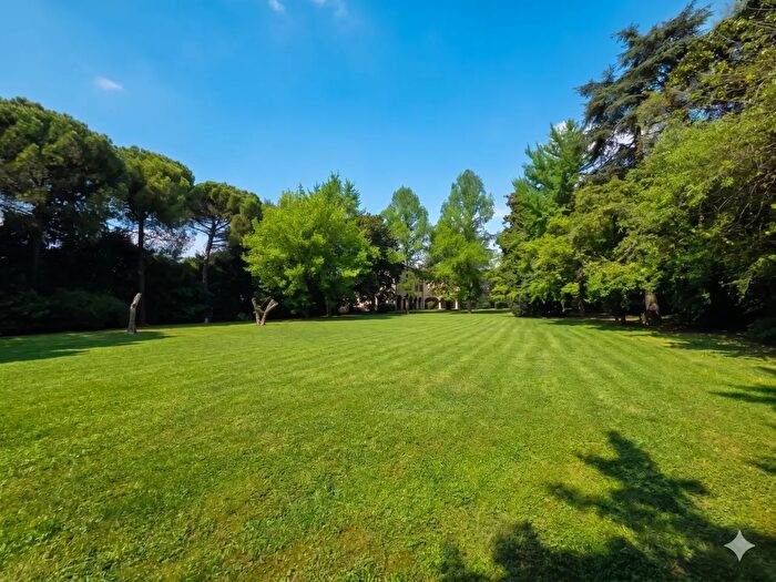 Appartamento quadrilocale in vendita in Brescia