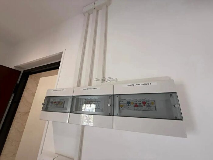 Appartamento trilocale in vendita in Via Gerratana, Modica