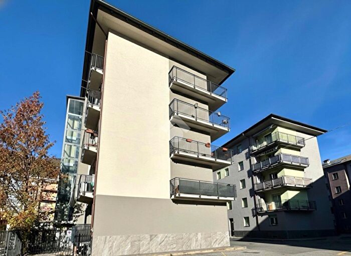 Case in Vendita e in Affitto - 2