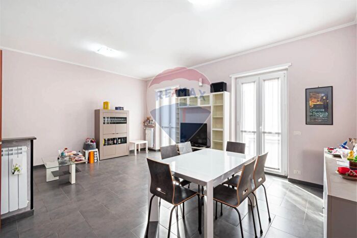 Appartamento trilocale in vendita in Via Capo Rossello, Roma