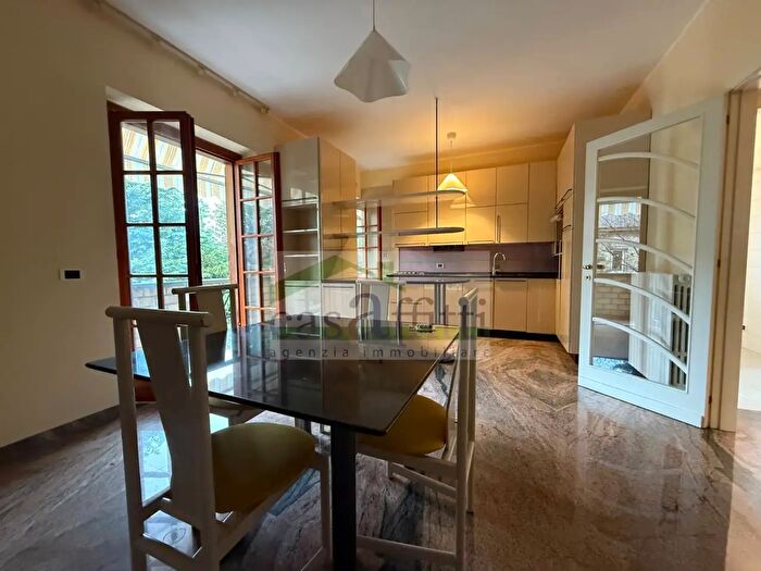 Appartamento con 6 locali in affitto in Via Sinello, Chieti