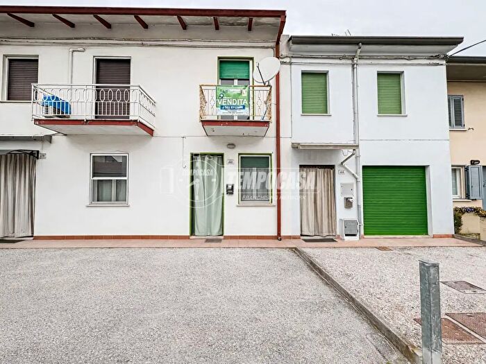 Casa trilocale in vendita in Via Cesenatico, Cesenatico