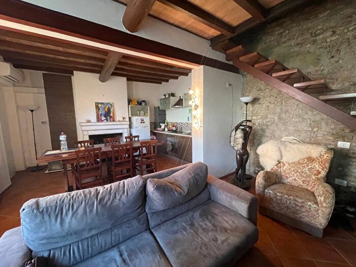 Casa trilocale in vendita in Mantova