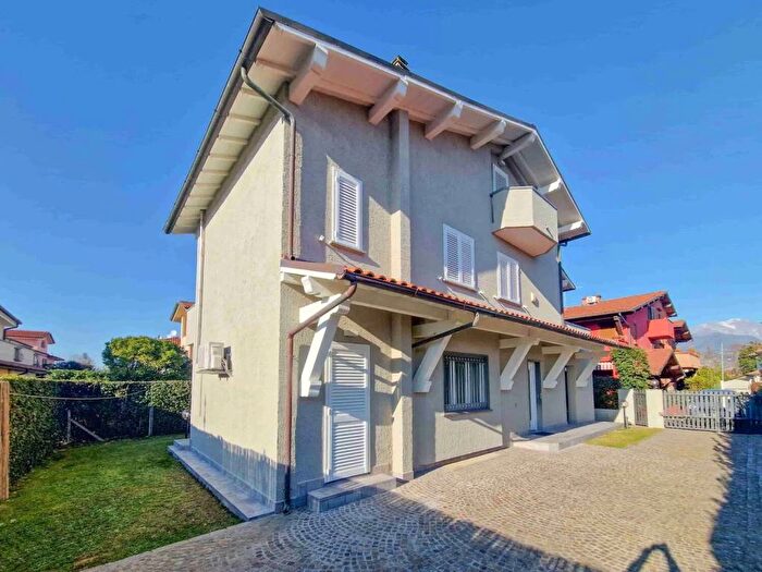 Casa con 6 locali in affitto in Via Del Paradiso, Centro, Forte dei Marmi