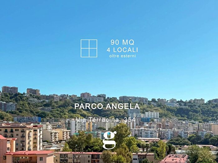 Appartamento quadrilocale in affitto in Via Terracina, Fuorigrotta, Napoli