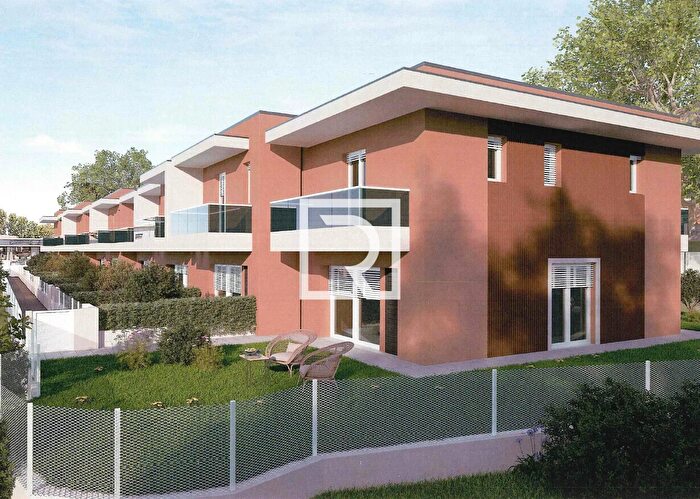 Casa quadrilocale in vendita in Via Matilde Serao Snc Cesena, Cesena