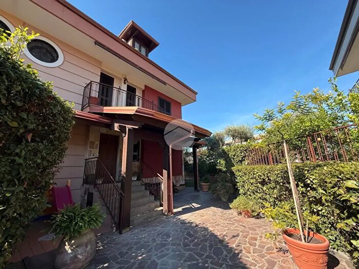 Casa con 5 locali in vendita in Via Marenola, Giugliano In Campania