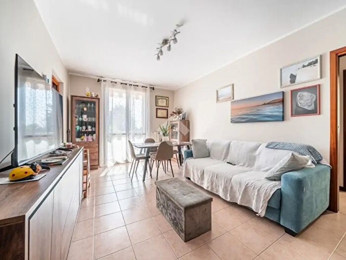 Appartamento trilocale in vendita in Via Lemizzone, San Martino In Rio