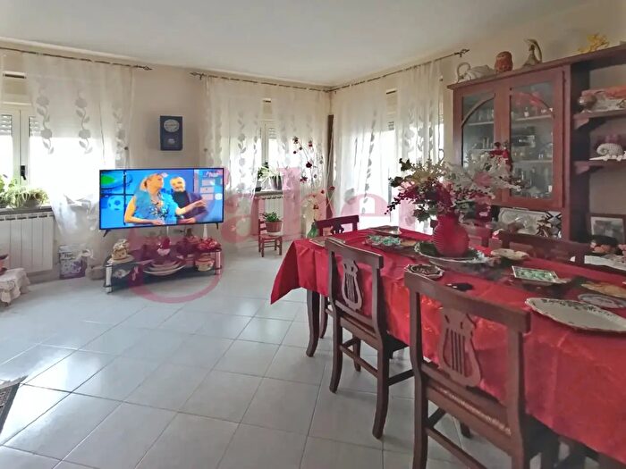 Appartamento con 5 locali in vendita in Via Fausto Coppi Snc, Telese