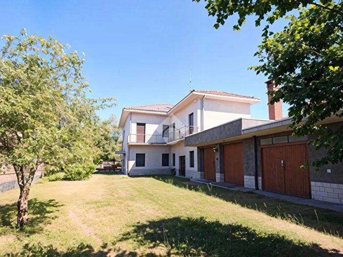 Casa con 10 locali in vendita in Via Puccini, Cassano Magnago