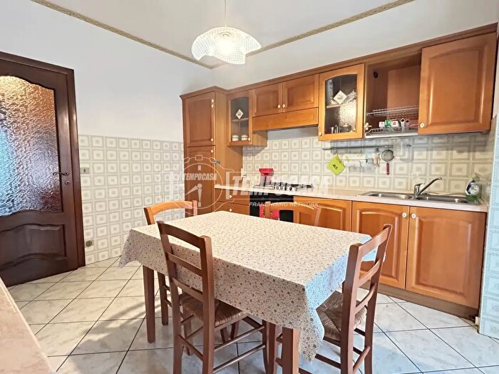 Appartamento trilocale in vendita in Via Lombardia, Biella