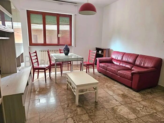 Appartamento quadrilocale in vendita in Via Fermi, Massa