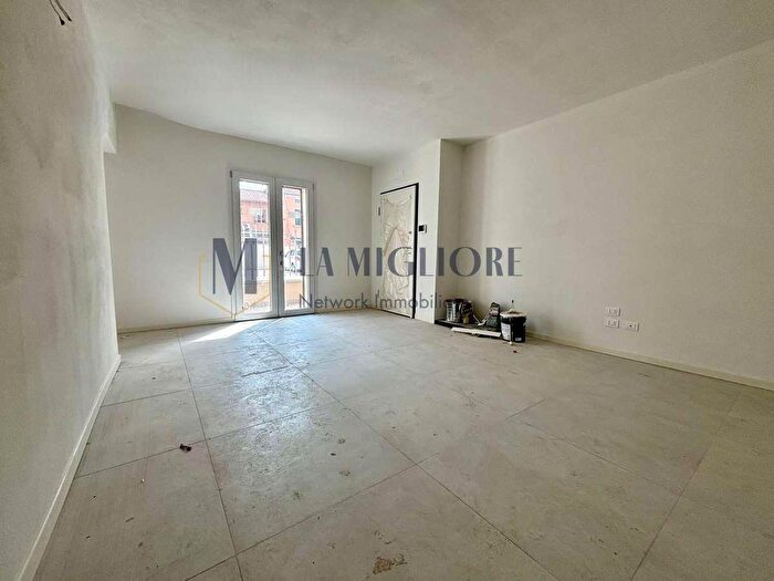 Appartamento con 5 locali in vendita in Prato