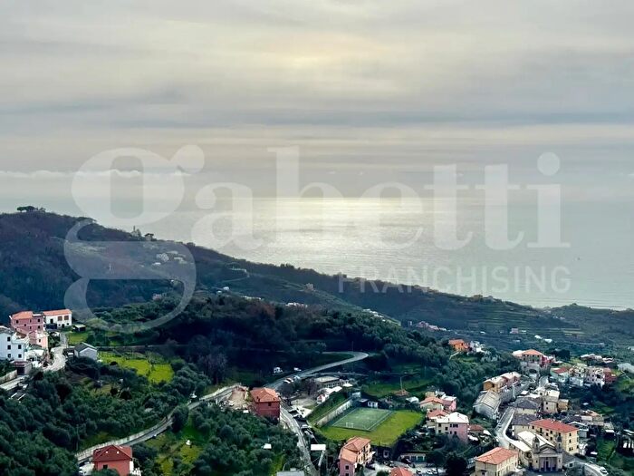 Casa con 5 locali in vendita in Via Raffo, Cogorno