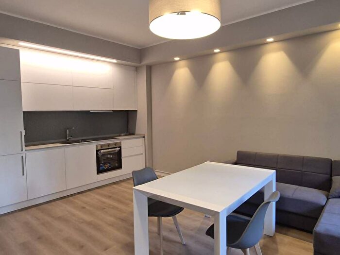 Appartamento bilocale in affitto in Viale Monte Santo, Porta Nuova, Milano