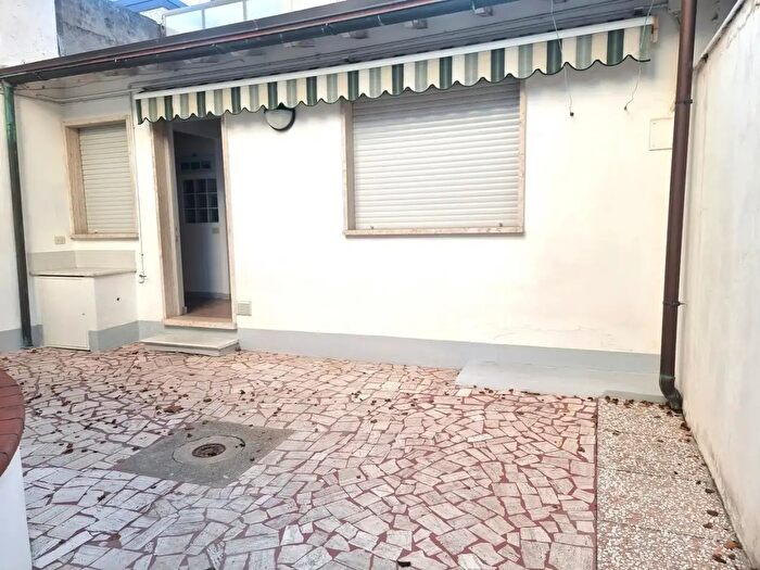 Appartamento trilocale in vendita in Viareggio