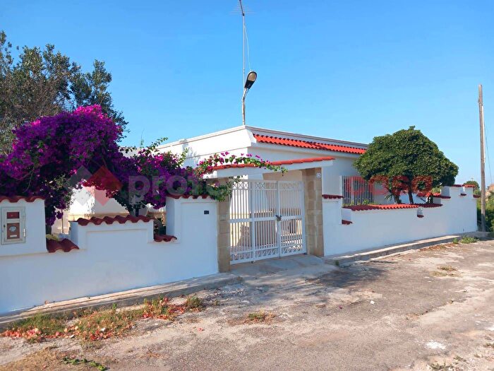 Casa trilocale in vendita in Quota Snc, Manduria