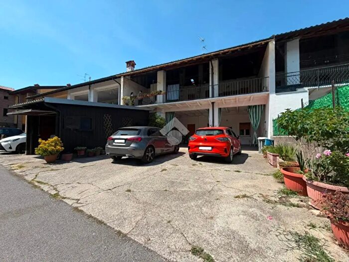 Casa con 6 locali in vendita in Vicolo Ospedale, Arzago D'Adda
