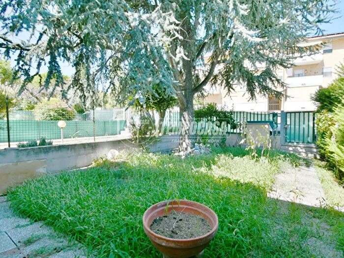 Casa con 6 locali in vendita in Porto Sant'Elpidio