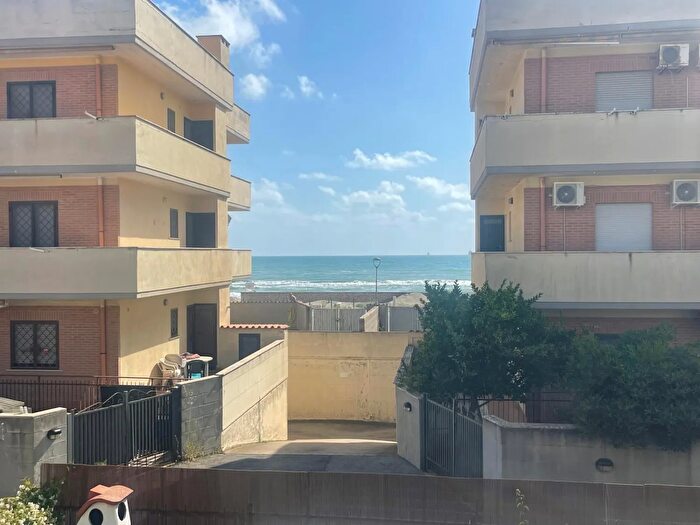 Appartamento trilocale in vendita in Via Cagliari, Ardea