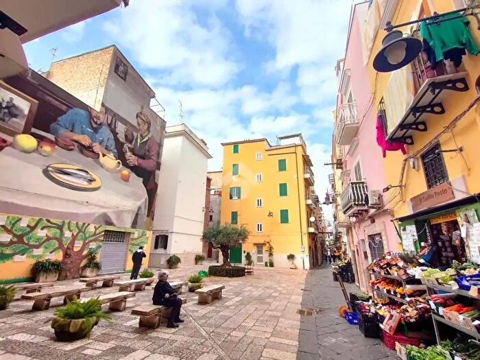 Appartamento bilocale in vendita in Via Indipendenza, Gaeta