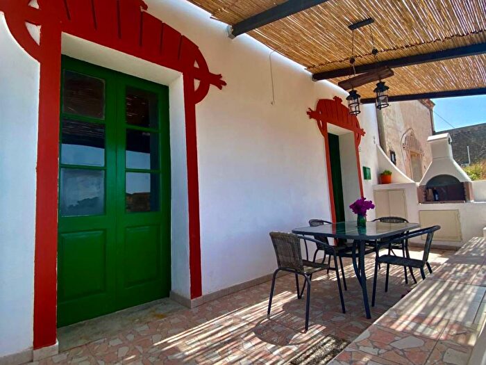 Casa bilocale in affitto in Via San Giuseppe, Scauri, Pantelleria