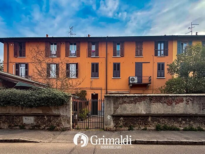 Appartamento trilocale in affitto in Via Amati, Monza