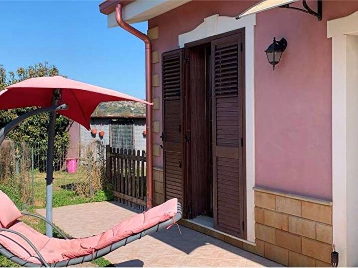 Appartamento trilocale in affitto in Tremmilia, Villaggio Miano, Siracusa