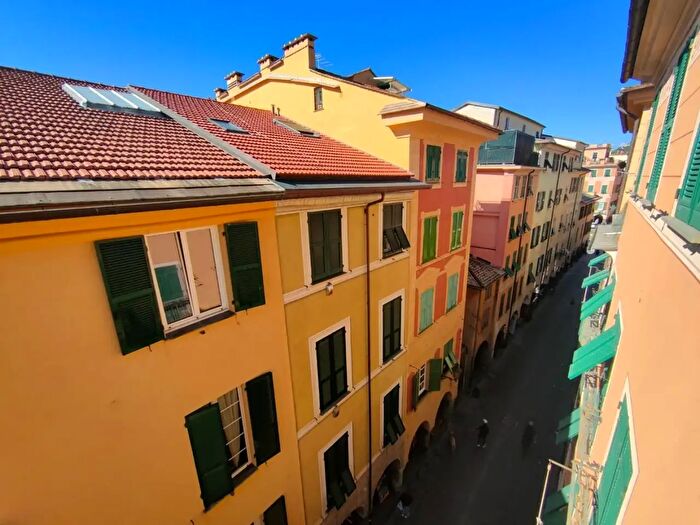 Appartamento trilocale in vendita in Chiavari