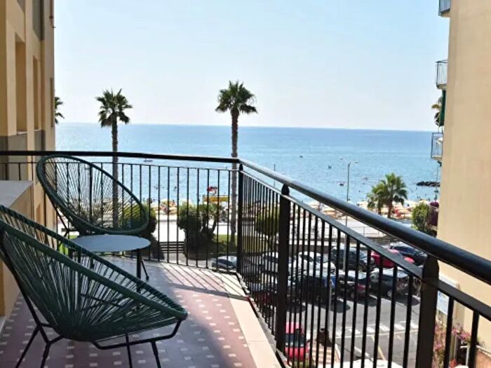 Appartamento quadrilocale in affitto in Piazzale Giuseppe Mazzini, Loano