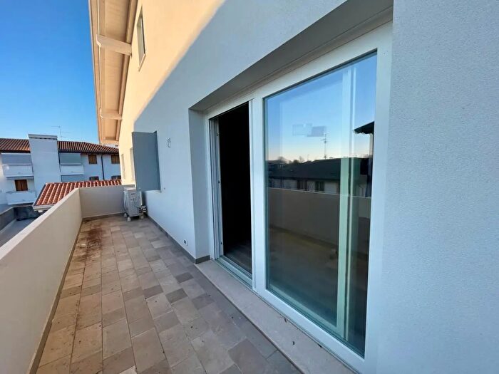 Appartamento trilocale in vendita in Chions