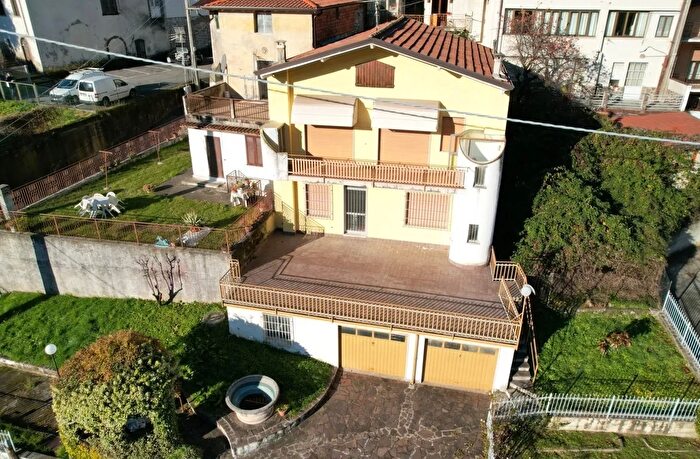 Casa in vendita in Via Micizie Sotto Adrara San Martino Bg Italia, Adrara San Martino