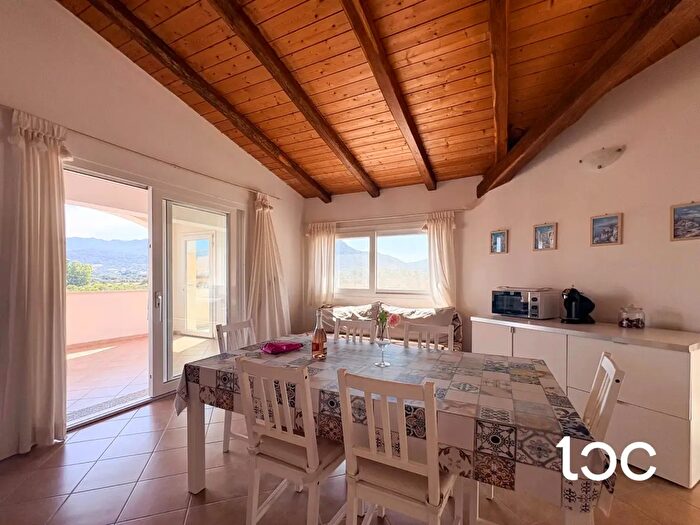 Appartamento trilocale in vendita in San Teodoro