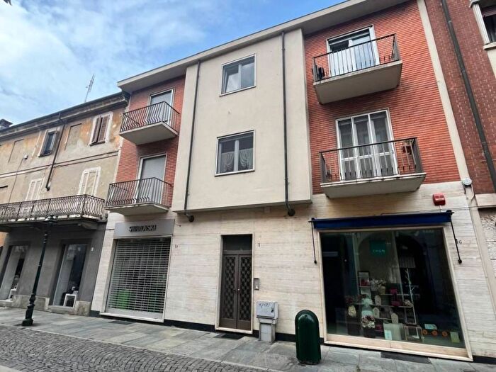 Appartamento trilocale in affitto in Via Roma, Centro, Chivasso