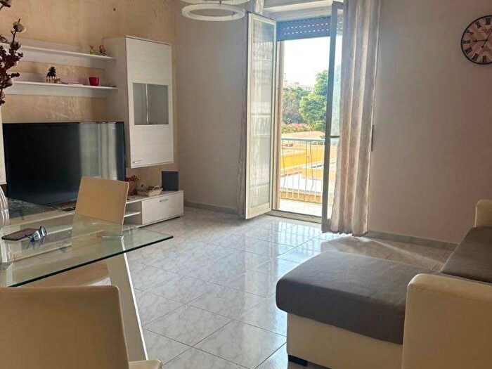 Appartamento trilocale in affitto in Via Torino, Borgata Santa Lucia, Siracusa