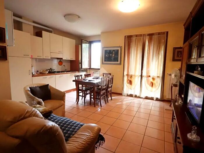 Appartamento trilocale in vendita in Via Ugo Foscolo, Borgosatollo