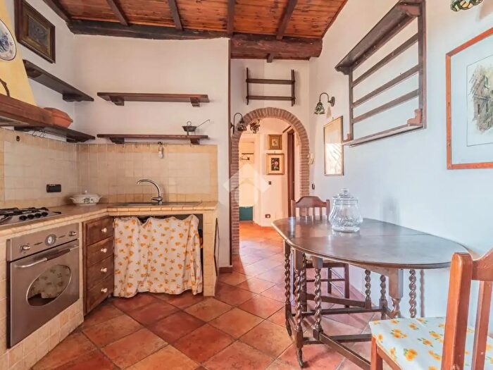 Appartamento trilocale in vendita in Via San Pio V, Sutri