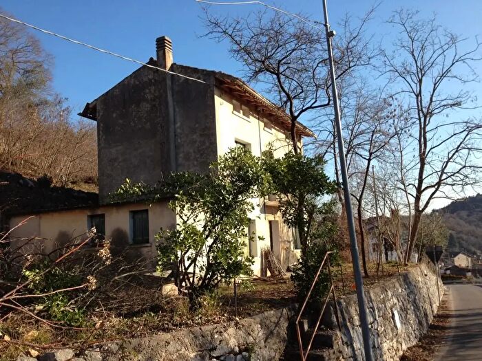 Casa trilocale in vendita in Caneva