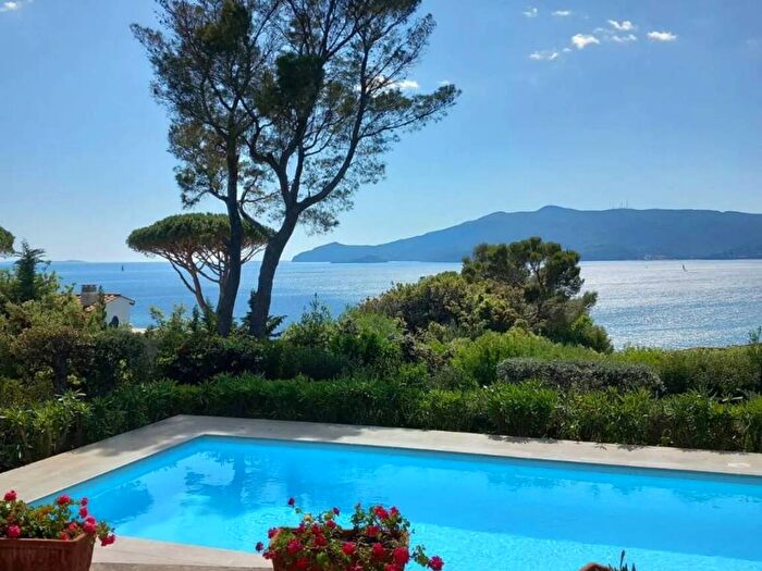 Casa con 6 locali in affitto in Via Delle Azalee, Ansedonia, Orbetello