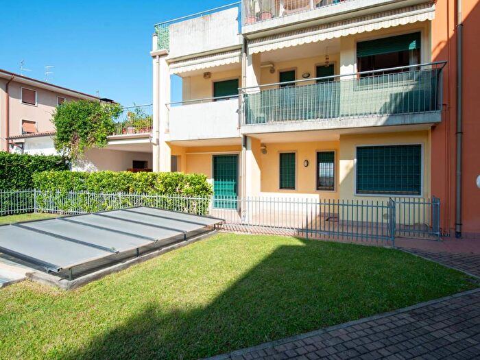 Appartamento bilocale in affitto in Via Molinara, Bussolengo