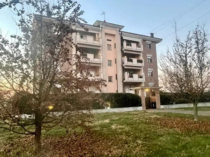 Appartamento quadrilocale in vendita in Via Portovenere, Parma