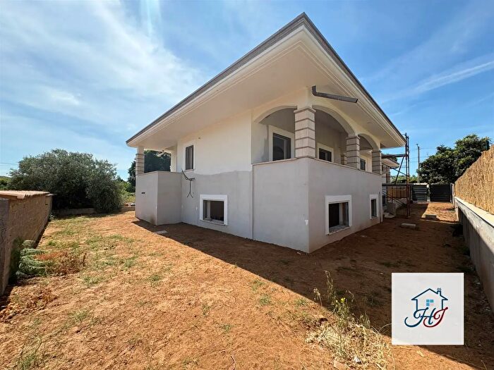 Casa con 6 locali in vendita in Anzio