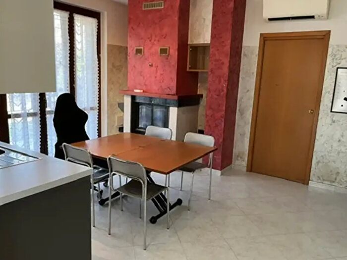 Appartamento quadrilocale in vendita in Via Cadore, Bornasco