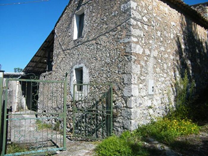 Casa con 6 locali in vendita in Via Intignano, Alatri
