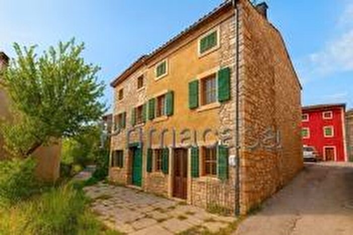 Casa con 8 locali in vendita in Via Pissolo, Cazzano Di Tramigna