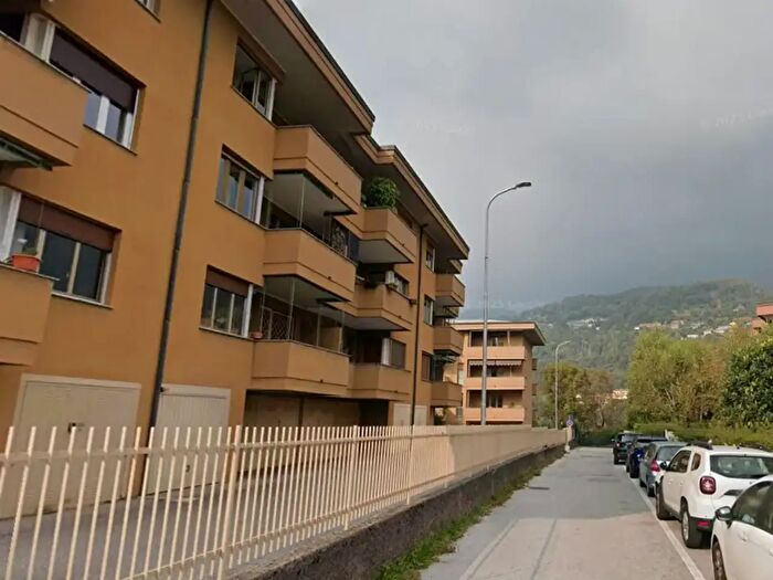 Appartamento monolocale in affitto in Via Pratobello, Lipomo